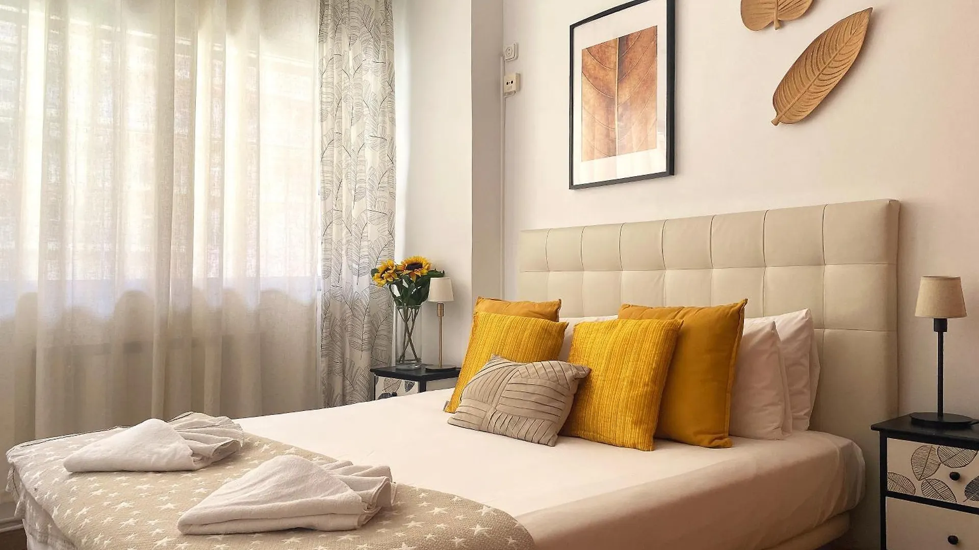 Apartment Comfortable Apartment, 3 Bedrooms With Ac Camp Nou Barcelona
