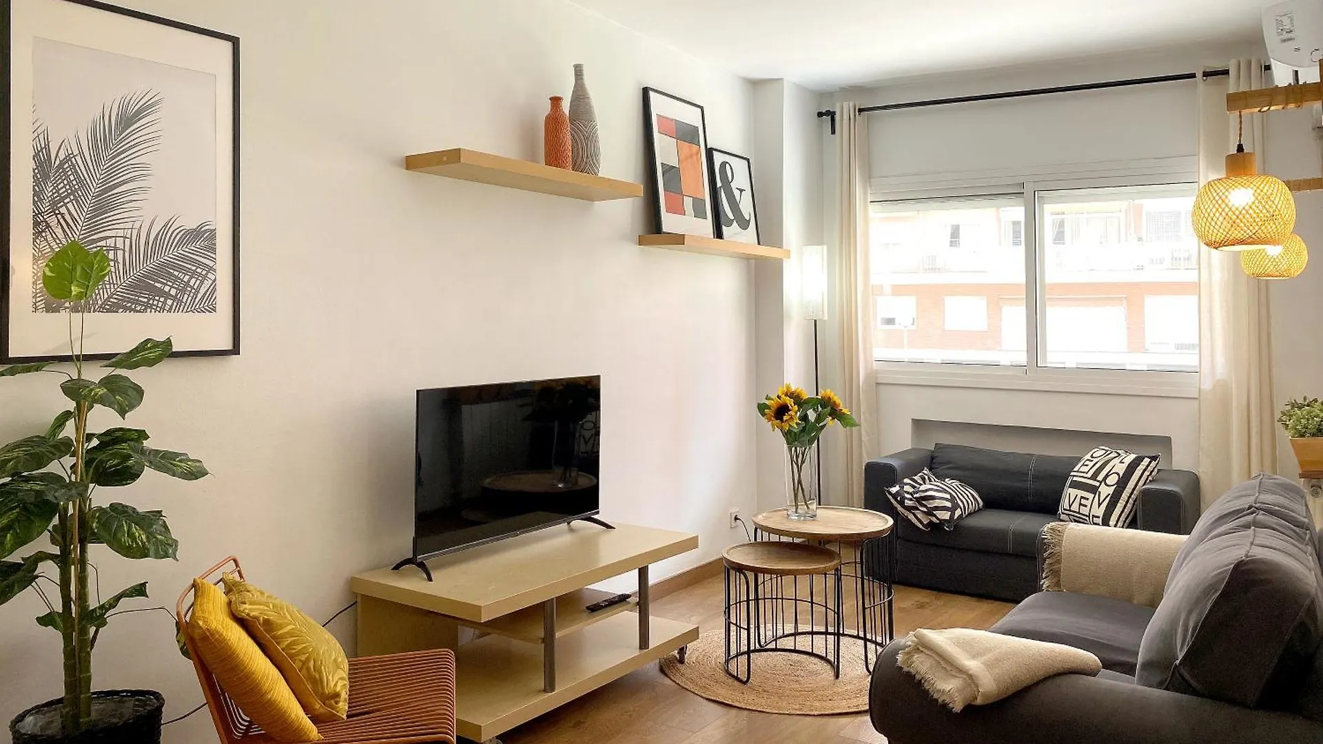 Comfortable Apartment, 3 Bedrooms With Ac Camp Nou Barcelone Appartement